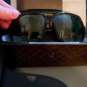 Gucci Aviator Sunglasses 1622/S